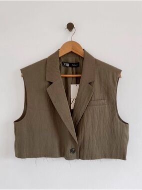 Zara Taupe Cropped Sleeveless Blazer Vest